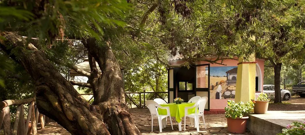 Agriturismo Menhir 빌라그란데스트리사일리 컨트리하우스